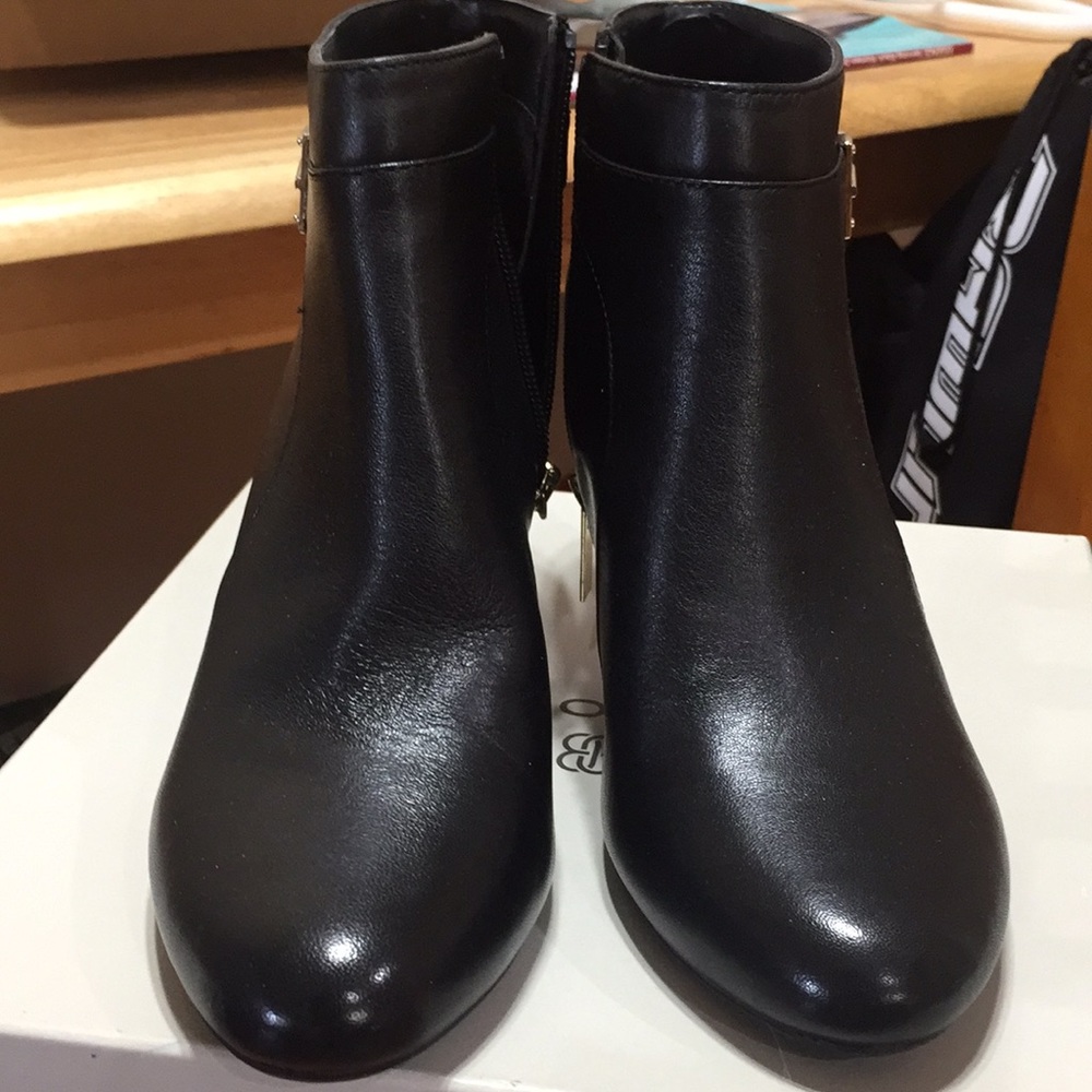 Heel boots